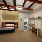Apartment Teo A Toledo Neapel